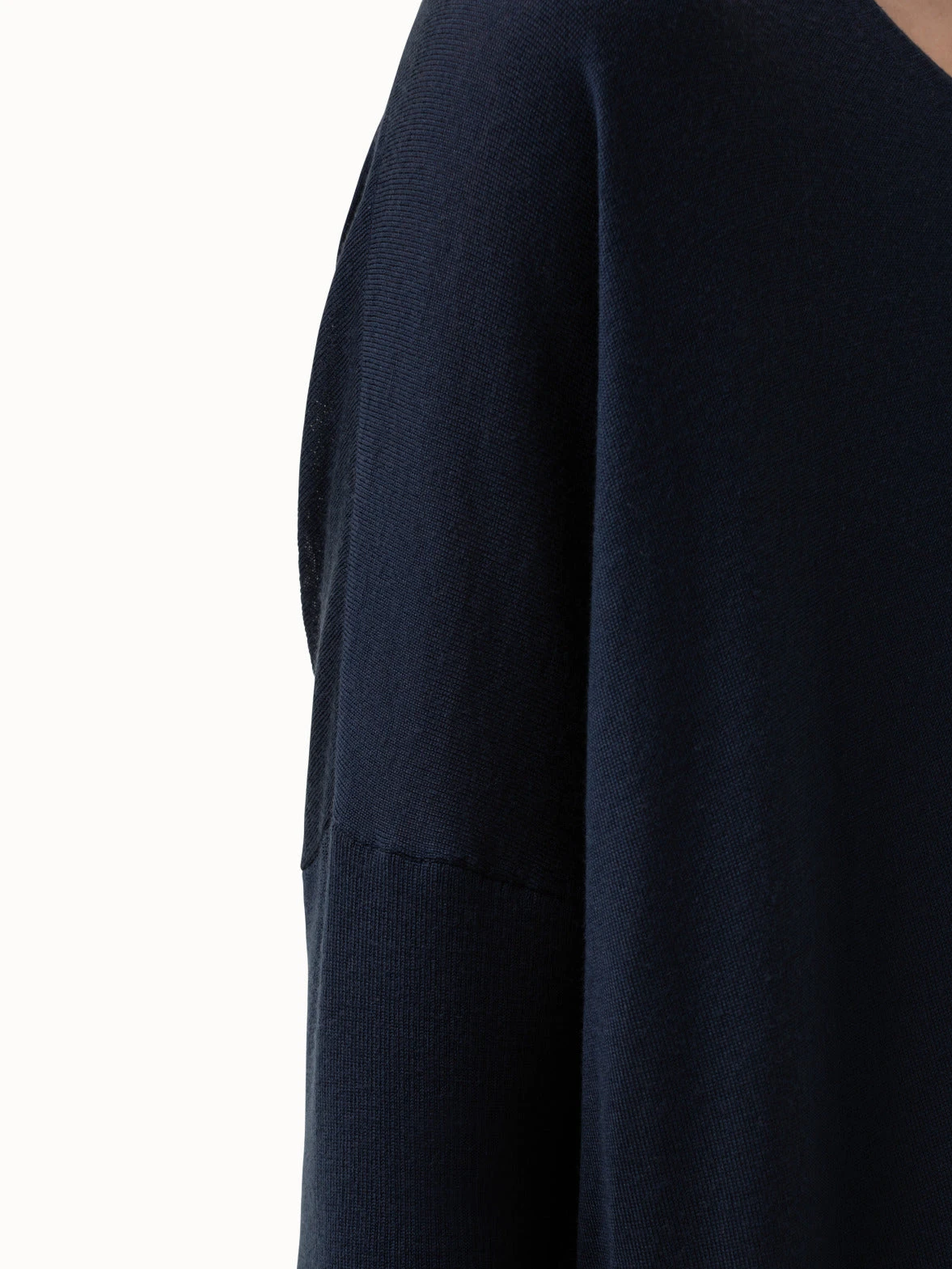 Oversized V-Neck Merino Wool Knit Pullover 6 Oversized V-Neck Merino Wool Knit Pullover - Image 4