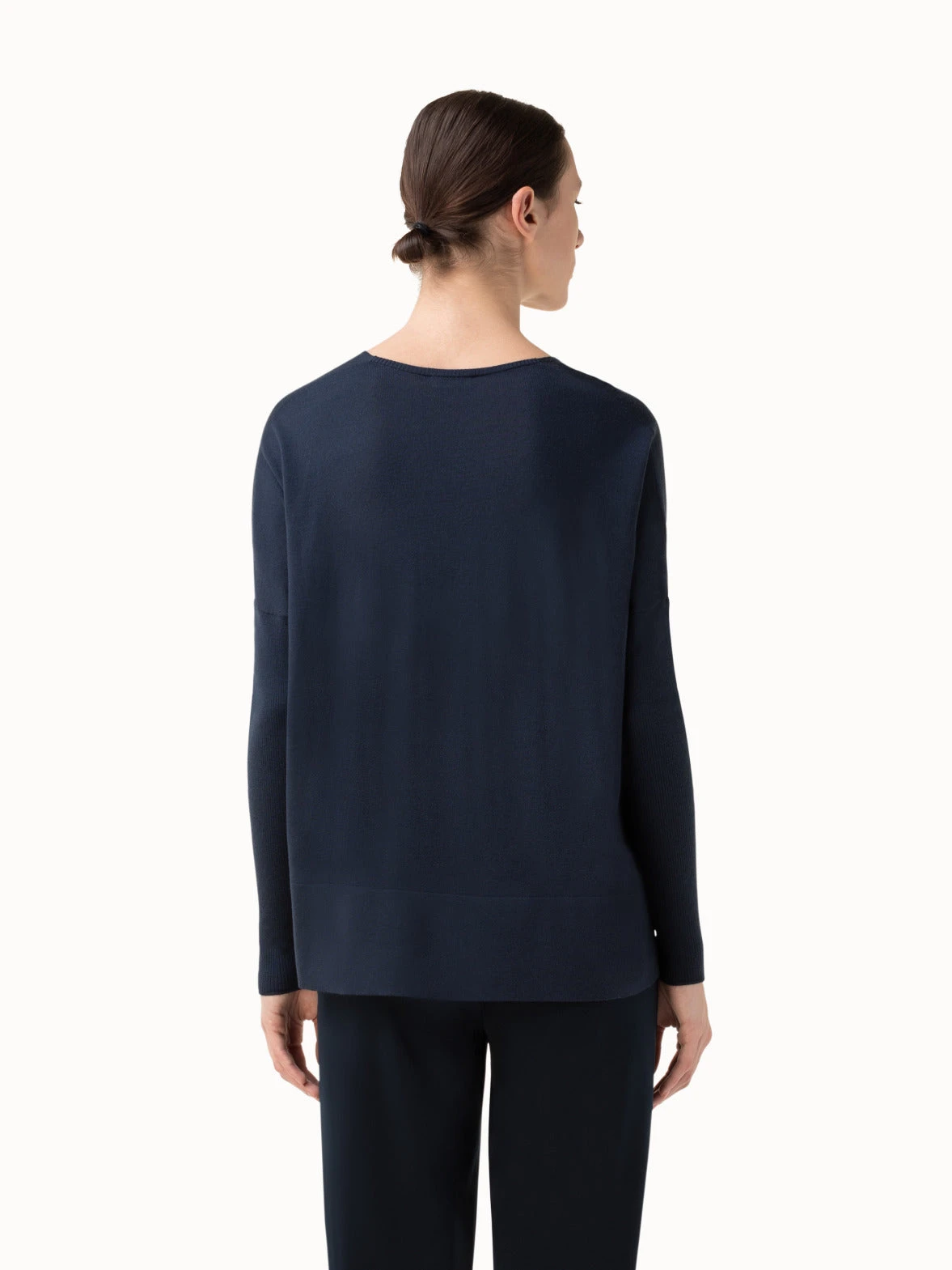 Oversized V-Neck Merino Wool Knit Pullover 4 Oversized V-Neck Merino Wool Knit Pullover - Image 2