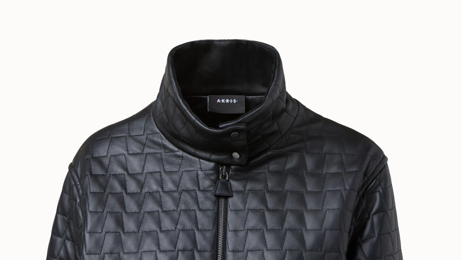 AKRIS Short Lamb Nappa Leather Quilted Jacket 7 AKRIS Short Lamb Nappa Leather Quilted Jacket - Image 5