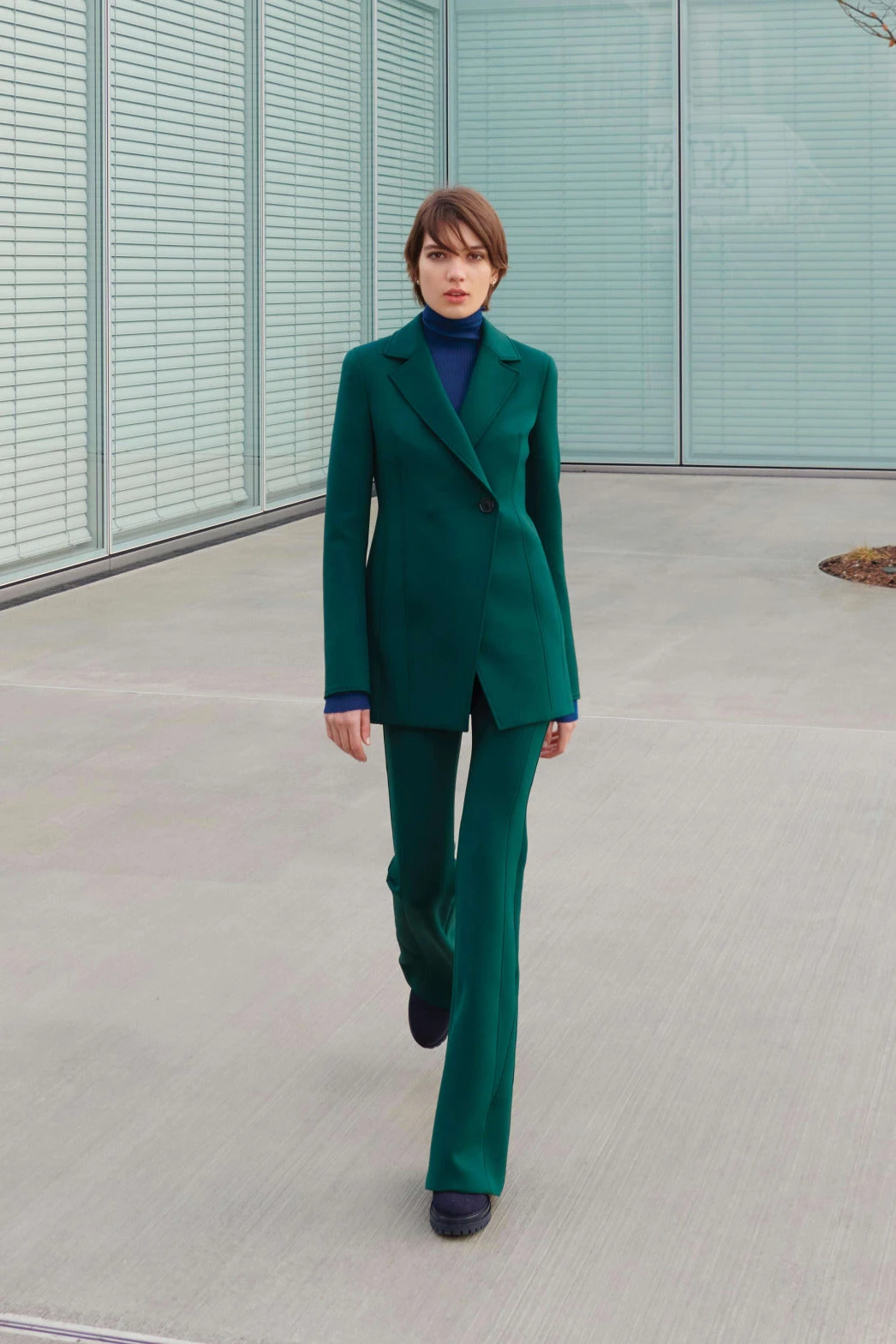 AKRIS Techno Neoprene Fitted Blazer Jacket 4 AKRIS Techno Neoprene Fitted Blazer Jacket - Image 2