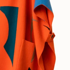 AKRIS Reversible Cashmere Knit Composed Letters Intarsia Double-Face Cape 14 AKRIS Reversible Cashmere Knit Composed Letters Intarsia Double-Face Cape -Deals Vog Shift Store 771141