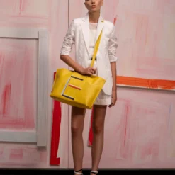 Deals Vog Shift Store -Deals Vog Shift Store Lookbook Akris SS21 A26 e2c431c5 2f2e 4b57 a3b3 9e1855a1f672