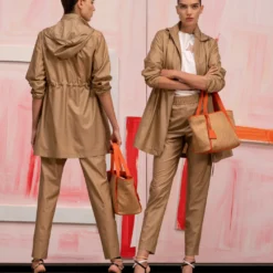 AKRIS Silk Taffeta Parka 9 AKRIS Silk Taffeta Parka -Deals Vog Shift Store Lookbook Akris SS21 A37 5a6951bd b591 4552 915e 72f6a383aeb4